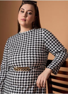 SASSAFRAS Plus Size Houndstooth Print Belted A-Line Mini Dress by Styli  - Image 4