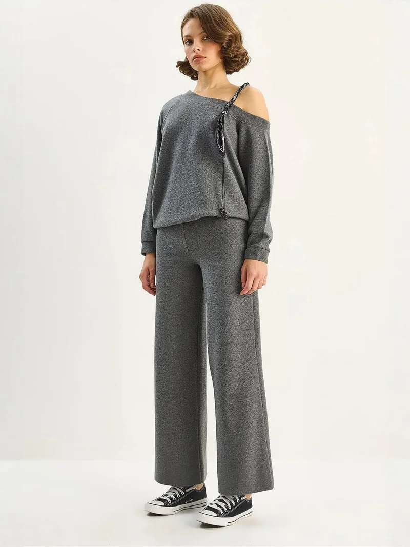 LUCCI Knitwear Accesiory Detailed Two-Piece Set