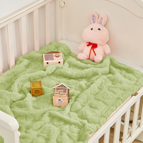 Yurhap Fleece Baby Blanket Heart Checkered Blanket, Ultra Soft Cozy Baby Blankets for Boys Girls, Fluffy Infant Toddler Newborn Receiving Blankets for Crib Stroller 30”×40” (Green) - Image 4