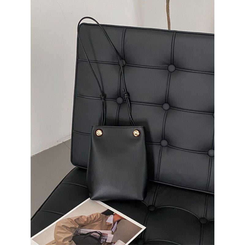 2025 Early Spring Luojia New Pebble Pouch Genuine Leather Mini Mobile Phone Bag Fashionable High Sense Crossbody Bag - Image 1