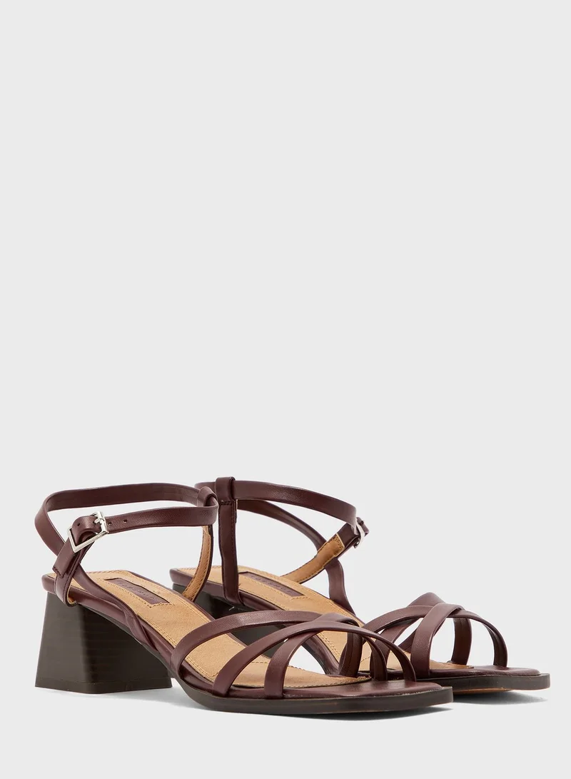 TOPSHOP Divine Low Heel Sandal