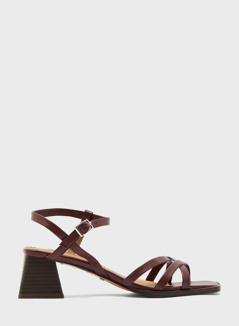 TOPSHOP Divine Low Heel Sandal