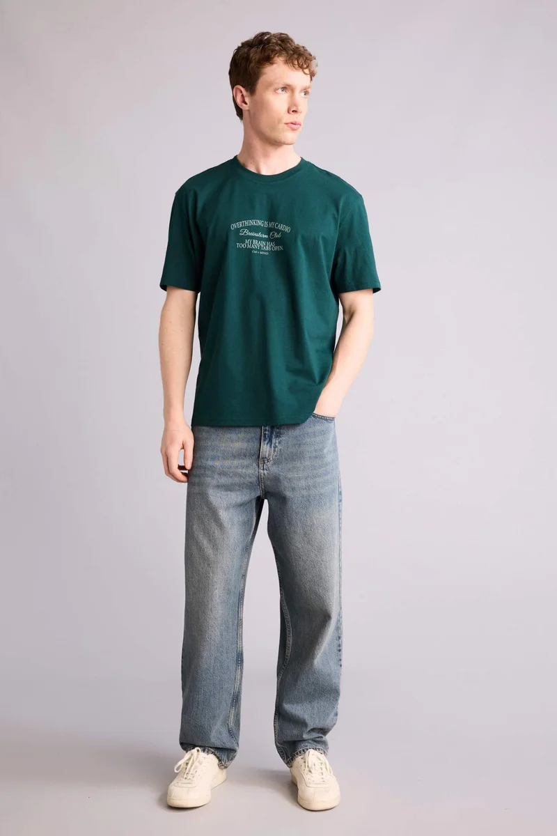 ديفاكتو Regular Fit Short Sleeve T-Shirt