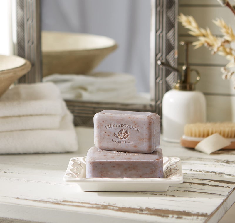 Pre de Provence Artisanal Soap Bar, Enriched with Organic Shea Butter, Natural French Skincare, Quad Milled for Rich Smooth Lather, Lavender, 8.8 Ounce - Image 3