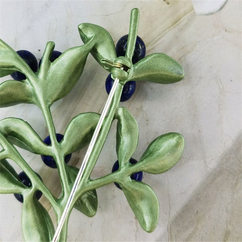 1Pc Women Retro Stoving Varnish Blueberry Branch Style Brooch Breastpin Collar Pin Wedding Party Accessory Jewelry (Green) - Image 1