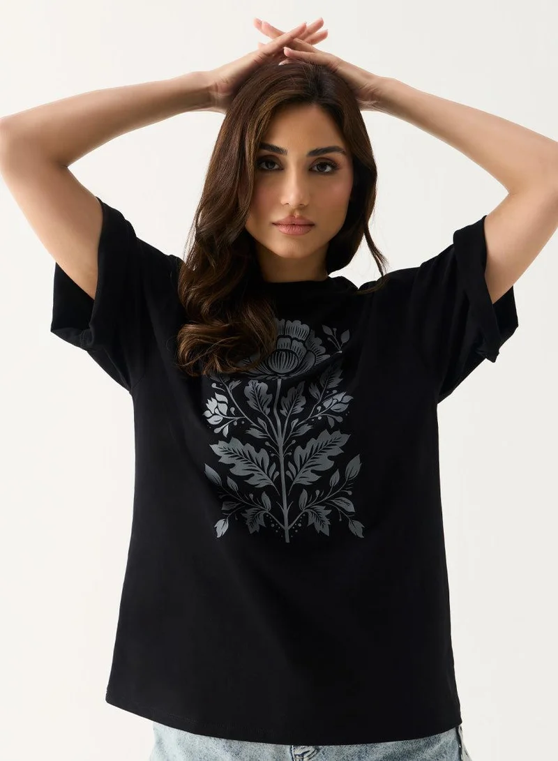 Zigzag Grey Color Printed Rose Oversized T-shirt