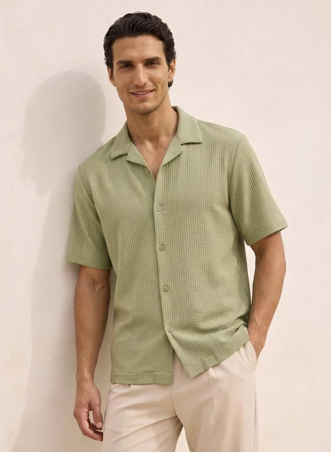 Iconic Iconic Regular Fit Camp Collar Textured Short Sleeves Shirt