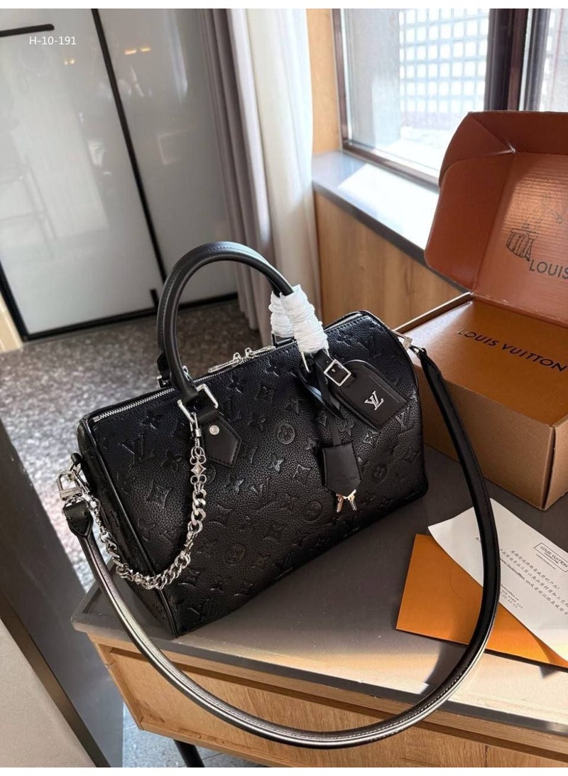 لويس فويتون حقيبة يد نسائية عصرية  من لويس فويتون