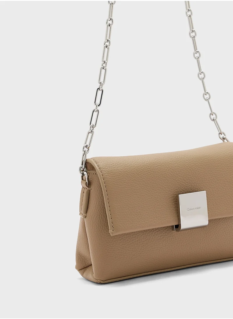 كالفن كلاين Plaque Small Crossbody