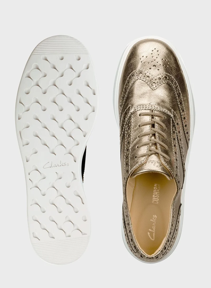 clarks Hero Brogue Sneakers