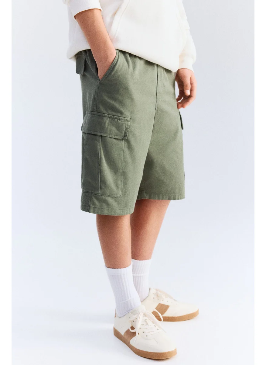 H&M Cargo Twill Shorts