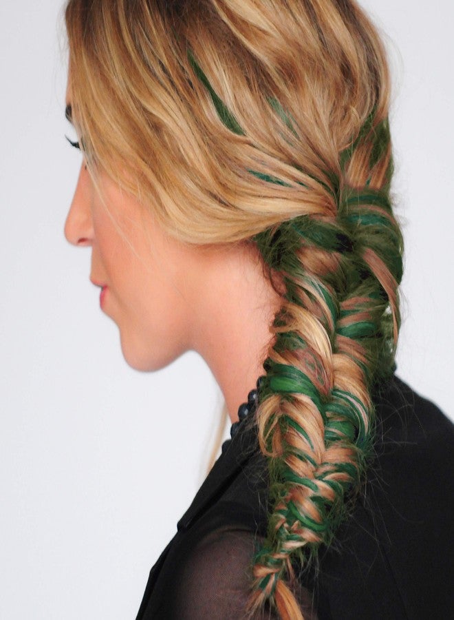 كولور مي ماسكارا كولورمي لتغطية جذور الشعر مؤقتاً، لتلوين ودمج لون الشعر الجديد شبه الدائم. يزول بالغسل (لون الزمرد). - Image 4