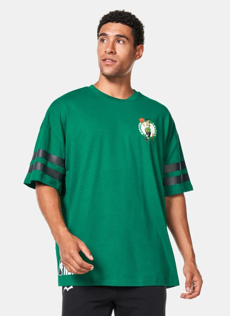 نيو ايرا Men's NBA Boston Celtics Arch Graphic T-Shirt