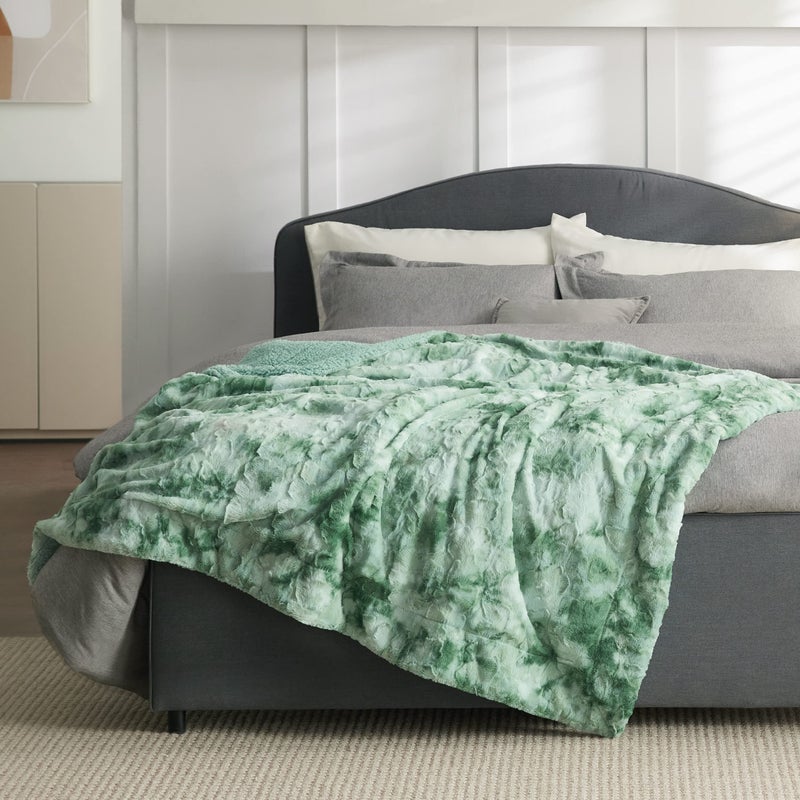Bedsure GentleSoft Sherpa Fluffy Blanket Twin Size (150 cm x 200 cm) - Fleece Warm and Cozy Fuzzy Faux Fur Throw for Couch, Sofa, Bed Decor, Tie Dye Design, Sage Green - Image 2