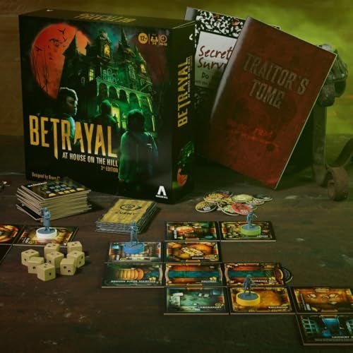 Avalon Hill لعبة الخيانة في المنزل على التل - الإصدار الثالث من أفالون هيل هاسبرو جيمينغ، للأعمار 12 وما فوق، من 3 إلى 6 لاعبين، 50 سيناريو مرعب - Image 3