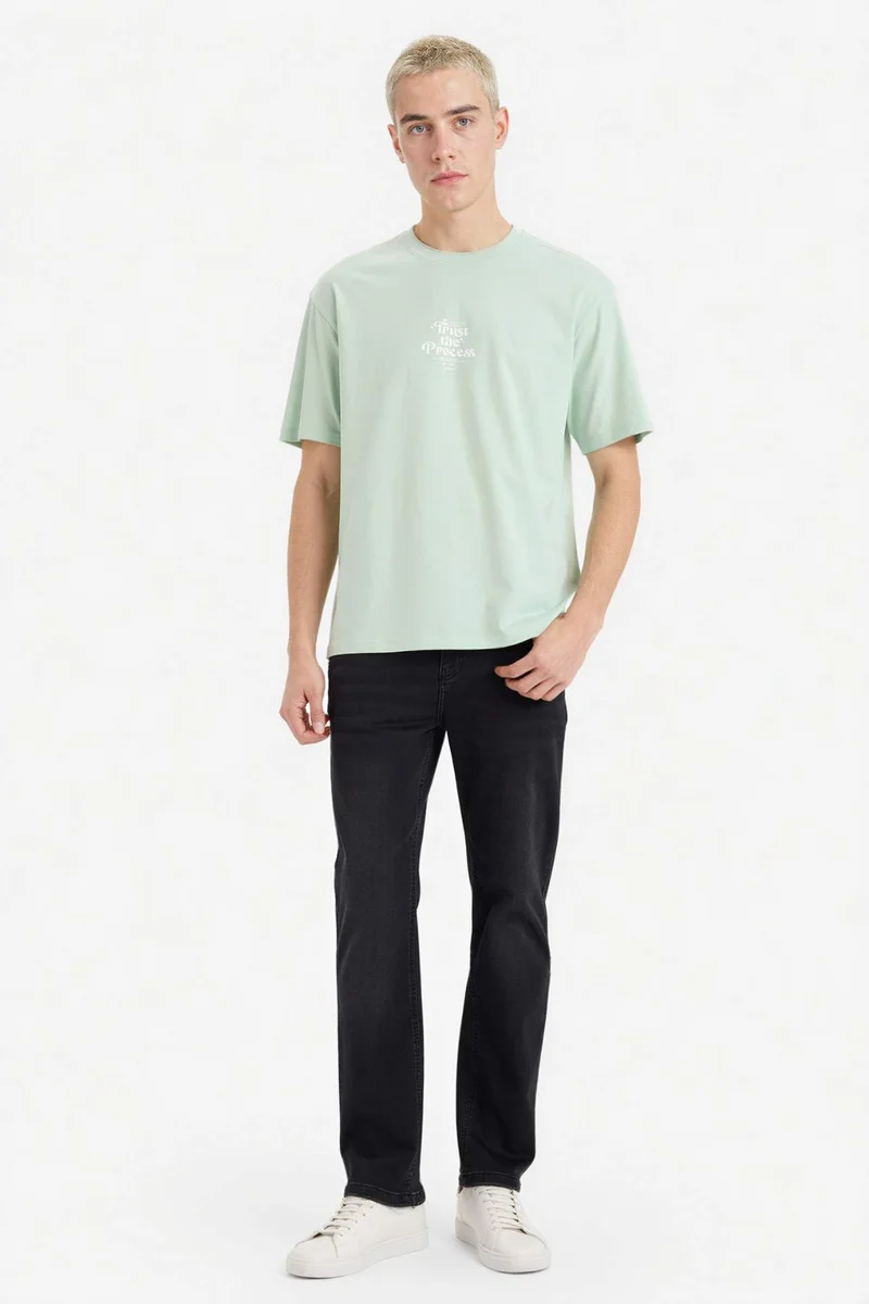 ديفاكتو 100% Cotton Boxy Fit Printed T-Shirt