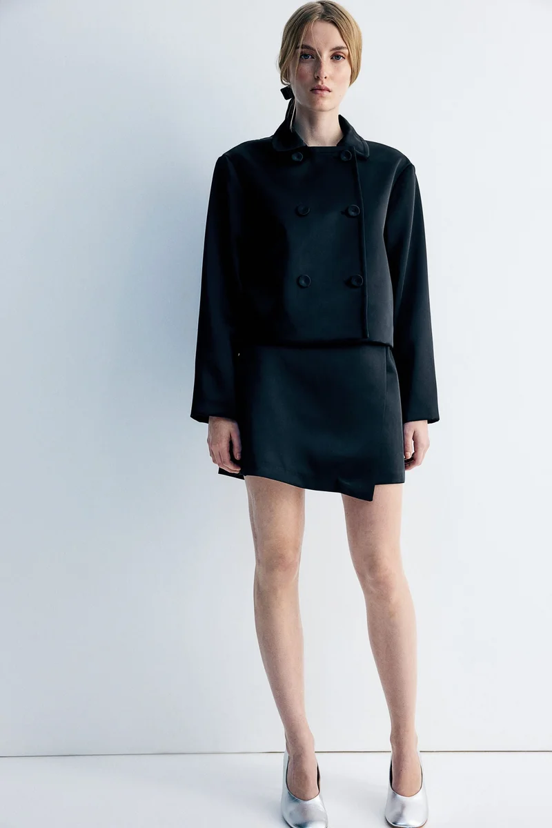 اتش اند ام تنورة بتصميم ملفوف