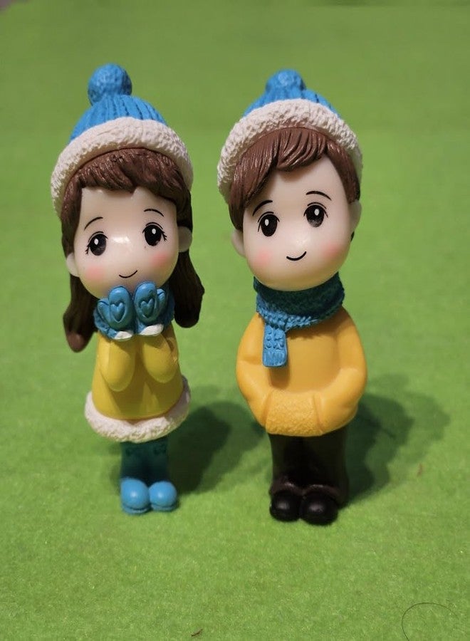ARUNA DECOR Miniature Winter Couple Figurines, Cute PVC Couple Dolls for Mini Garden, Terrarium, Dollhouse & Romantic Gifting, Winter Theme Mini Decor Collectible - Image 1