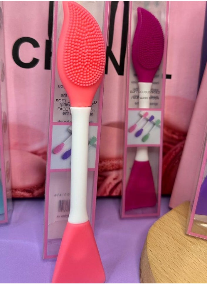 Silicone Face Mask Applicator, 2 in 1 Double-Sided Facial Scrubber Brush Tool, Double-Head Manual Cleansing Brush for Deep Gentle Exfoliating 1PCS (random color)