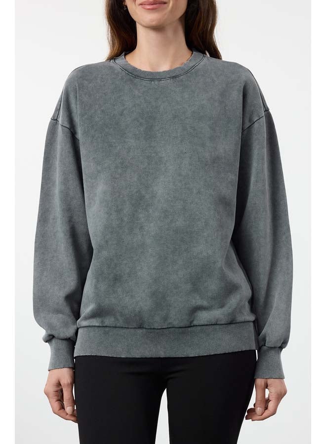 trendyol Anthracite Washed Thick Regular/Normal Fit Crew Neck Basic Knitted Sweatshirt TWOAW24SW00101  - Image 3