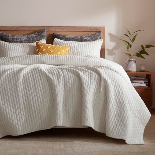 LEAONME Velvet Quilt Set Full/Queen Size 90''x98'', Lightweight White Velvet Comforter Set with 2 Matching Shams, Soft Cross Stitch Bedspread Coverlet Bedding Set for All Season - Image 1
