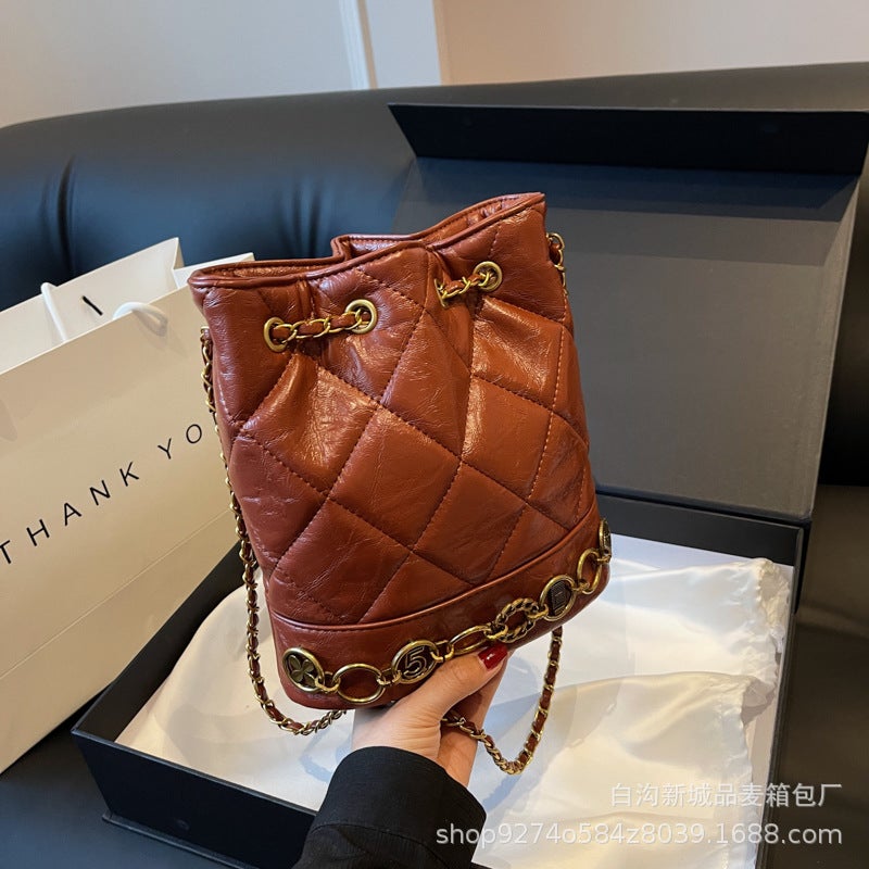 Fashion Rhombus Small Bag Women'S Bag 2023 New Fashion Elegant Women'S Bag Western Style Messenger Bag Chain Bucket Bag - Image 1