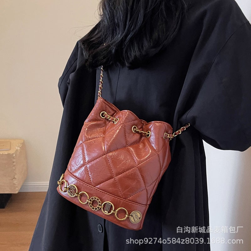Fashion Rhombus Small Bag Women'S Bag 2023 New Fashion Elegant Women'S Bag Western Style Messenger Bag Chain Bucket Bag - Image 4
