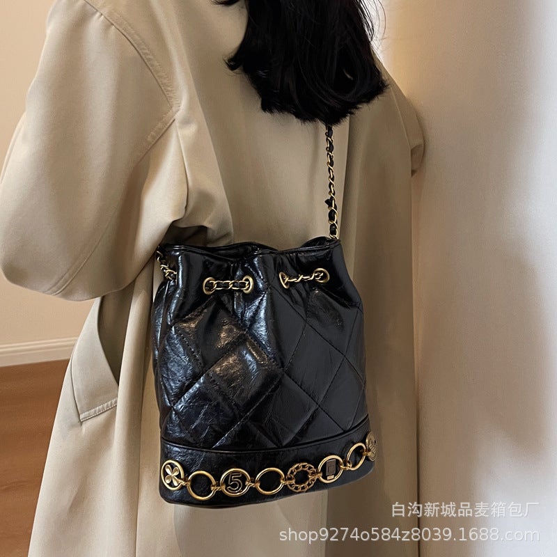 Fashion Rhombus Small Bag Women'S Bag 2023 New Fashion Elegant Women'S Bag Western Style Messenger Bag Chain Bucket Bag - Image 3