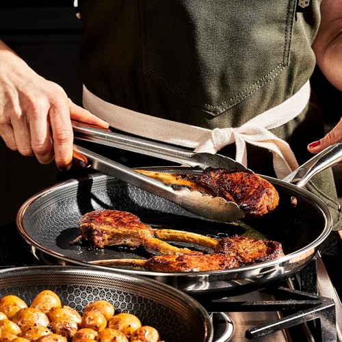 HexClad مقلاة هيكس كلايد هايبرد غير لاصقة 10 بوصة، مقبض بارد، مناسبة للغسالة، آمنة للاستخدام في الفرن حتى 900°F، جاهزة للاستخدام مع الحث، متوافقة مع جميع أسطح الطهي. - Image 2