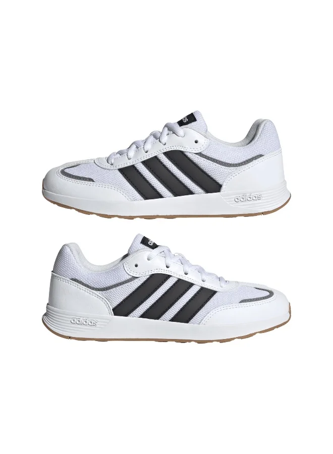 adidas تينسور سويتش جيه أبيض رياضي للأطفال 2.5