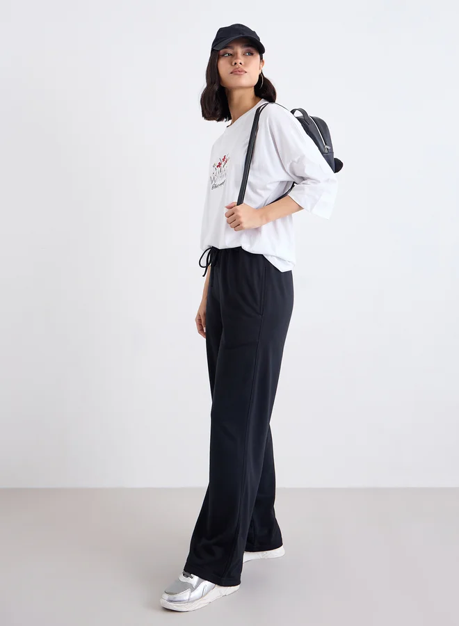 Styli Styli Women White Embroidered Detail Oversized T-Shirt