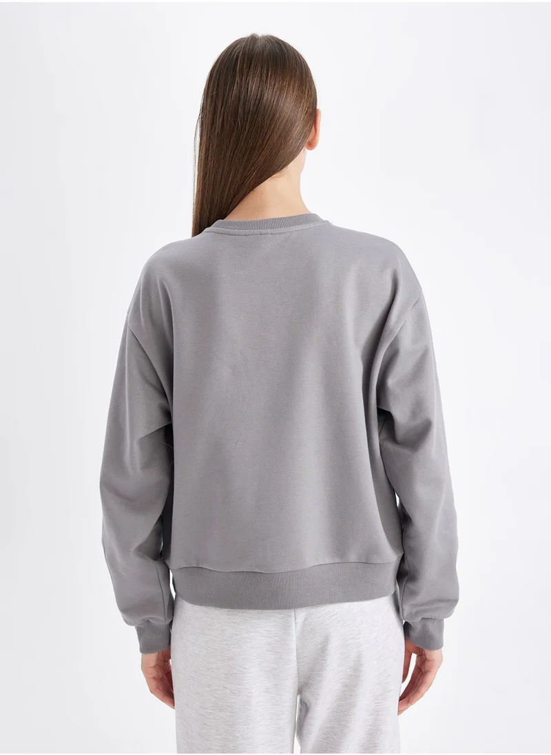 ديفاكتو Grey Regular Fit Crew Neck Printed Lightweight Sweatshirt