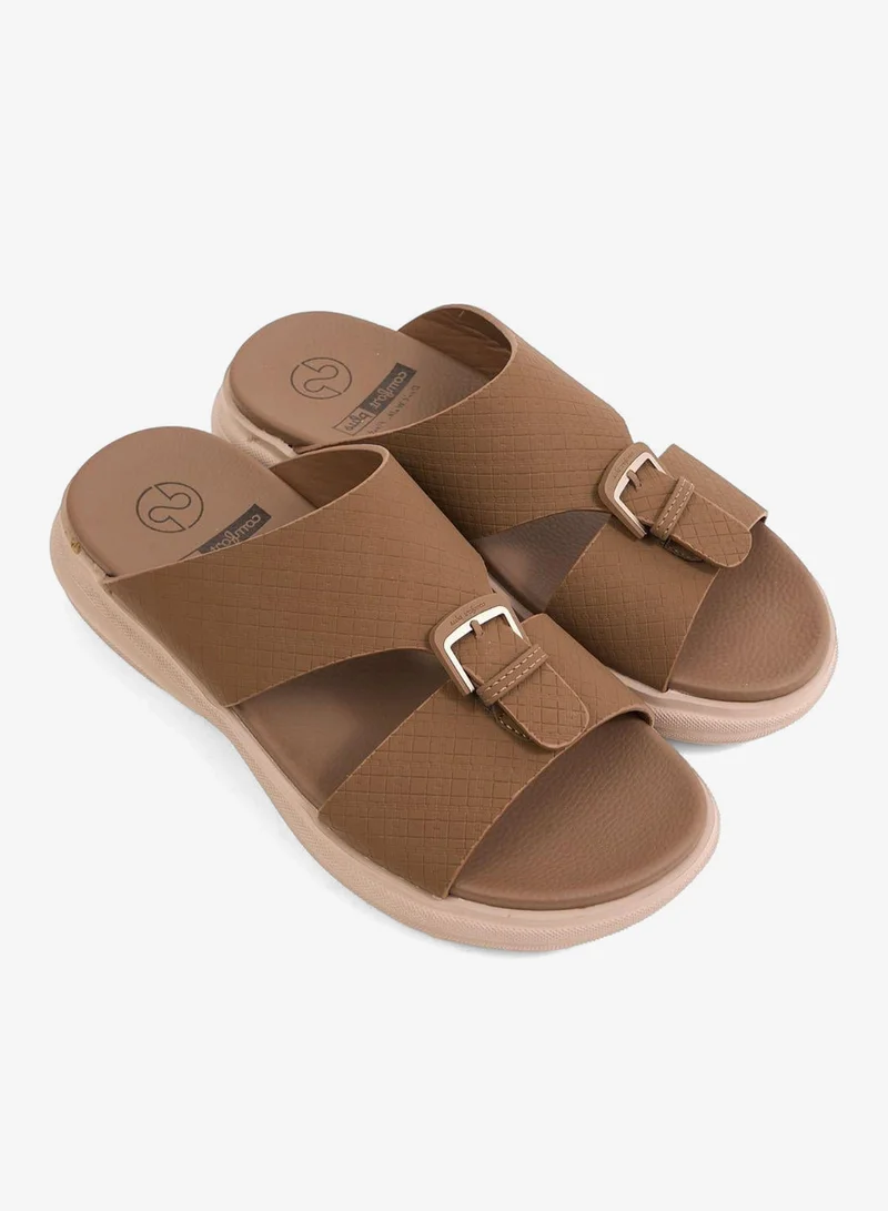 كومفورت بلس صنادل مريحة بحركة نقية بلون رملي بني