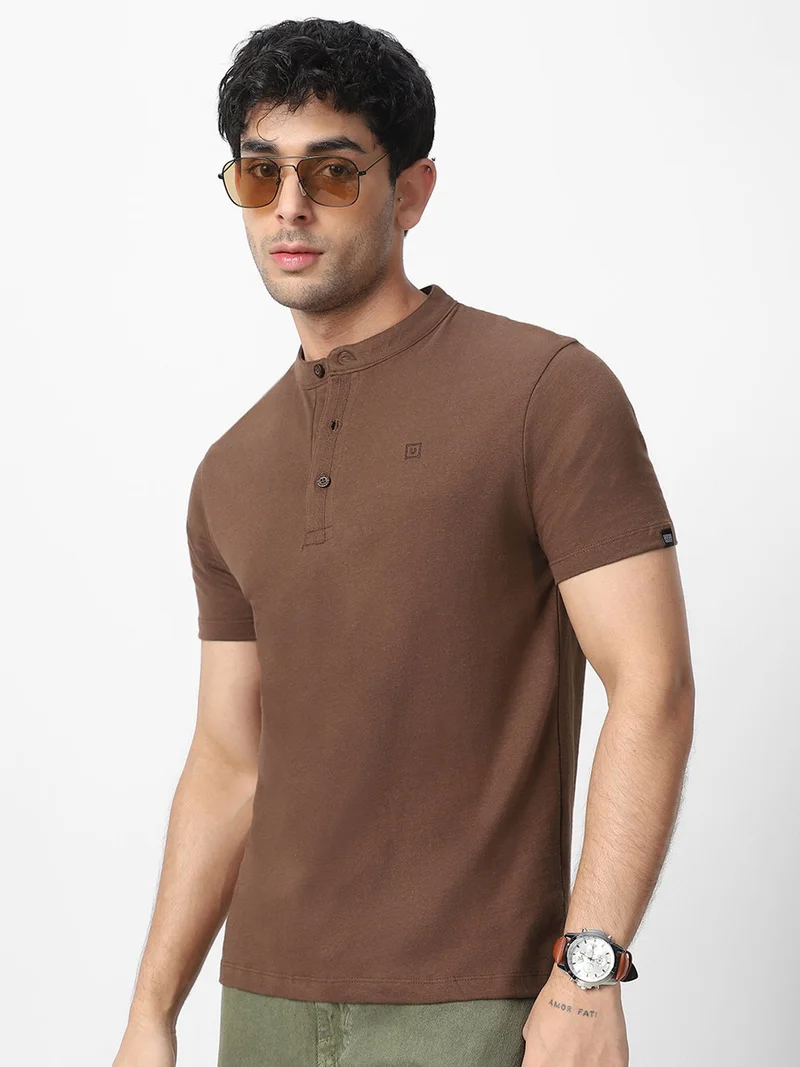 Urbano Fashion Men's Cocoa Brown Solid Mandarin Collar Slim Fit Half Sleeve Cotton T-Shirt