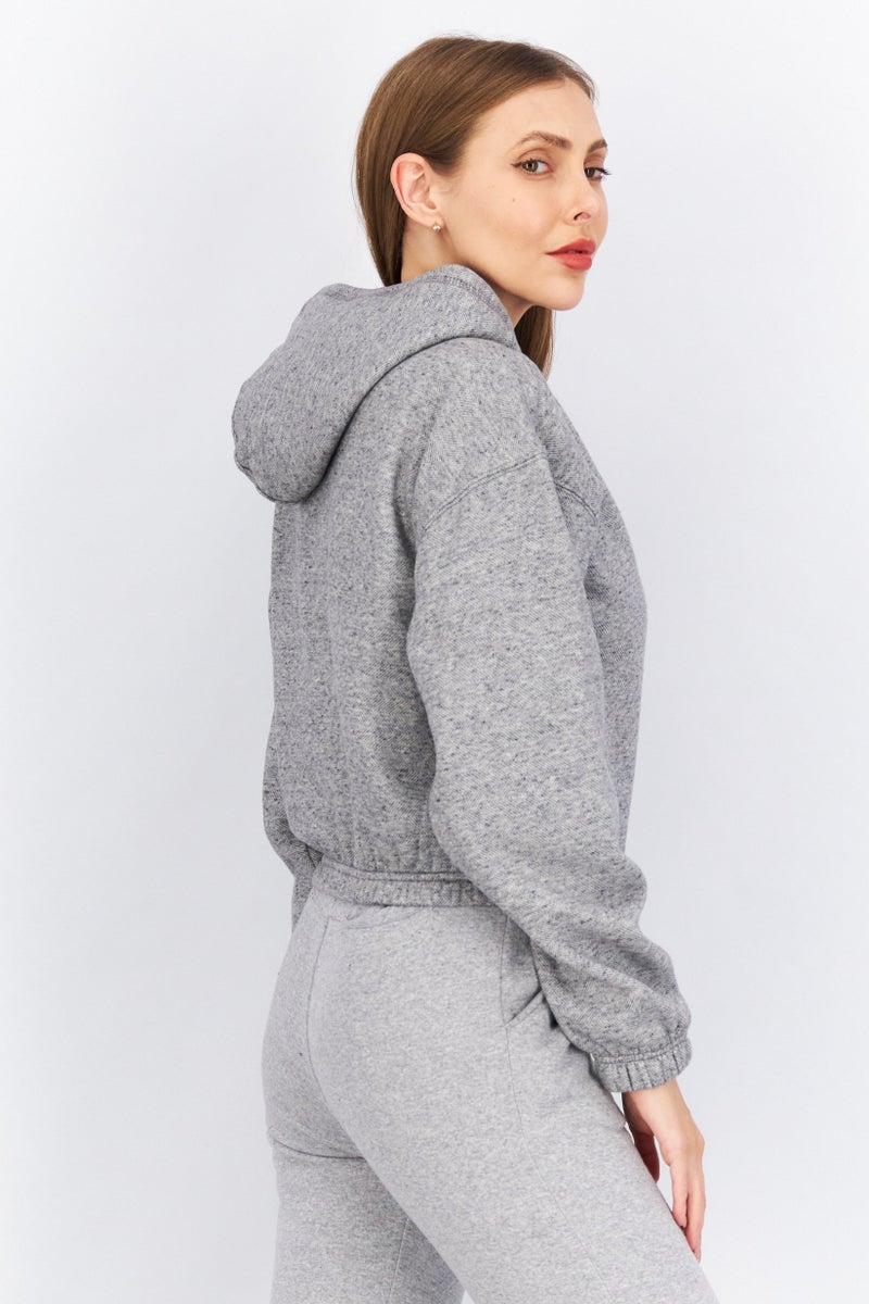 VANS سويت شيرت بغطاء رأس بأكمام طويلة للنساء، رمادي/أبيض - Image 3