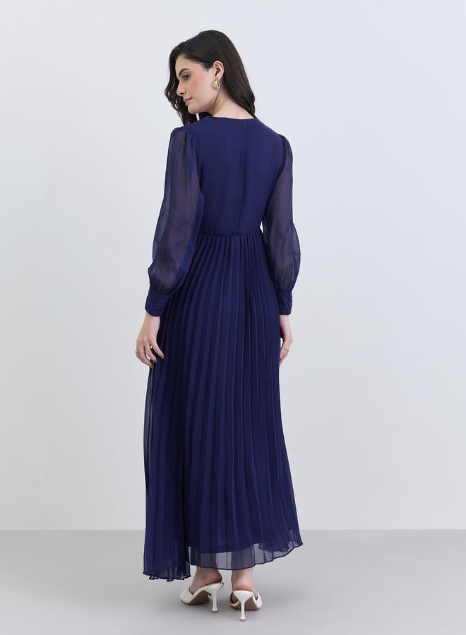 Styli Women Navy Blue Pleated Maxi Dress - Image 5