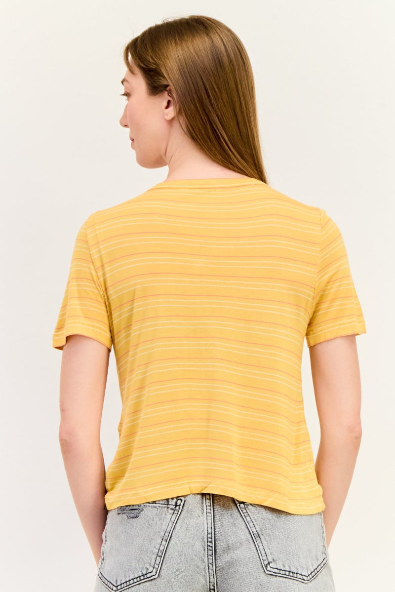 ONLY تي شيرتات قصيرة الأكمام على شكل حرف V للنساء، مخططة، متعددة الألوان - Image 3