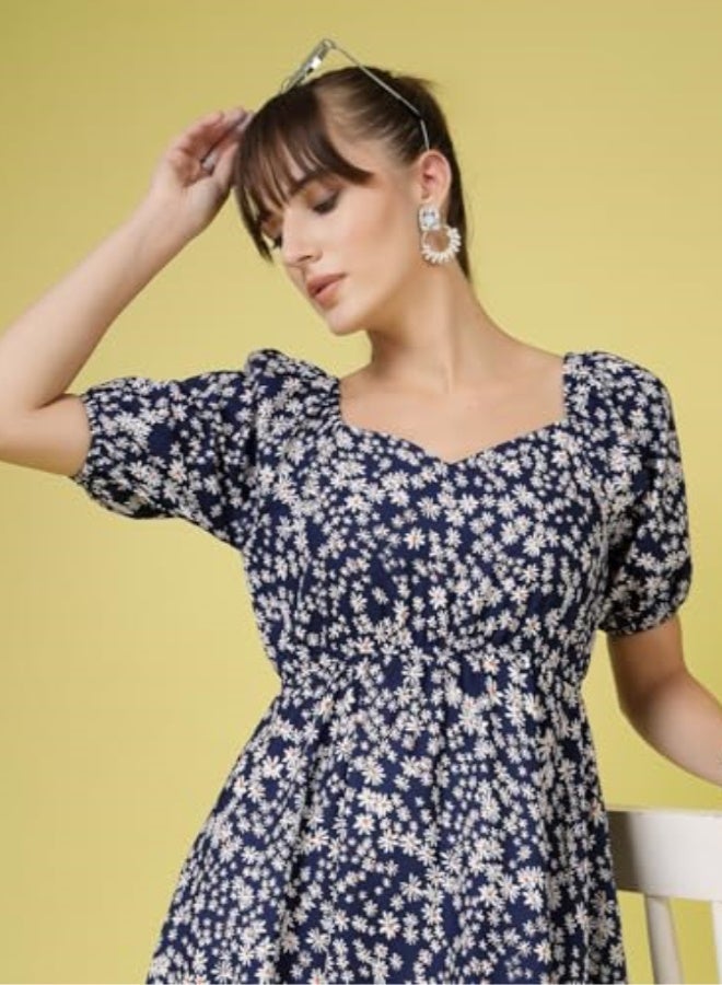 Oomph! فستان نسائي متوسط الطول بتصميم كريب وواسع من الأسفل من OOMPH! - Image 5