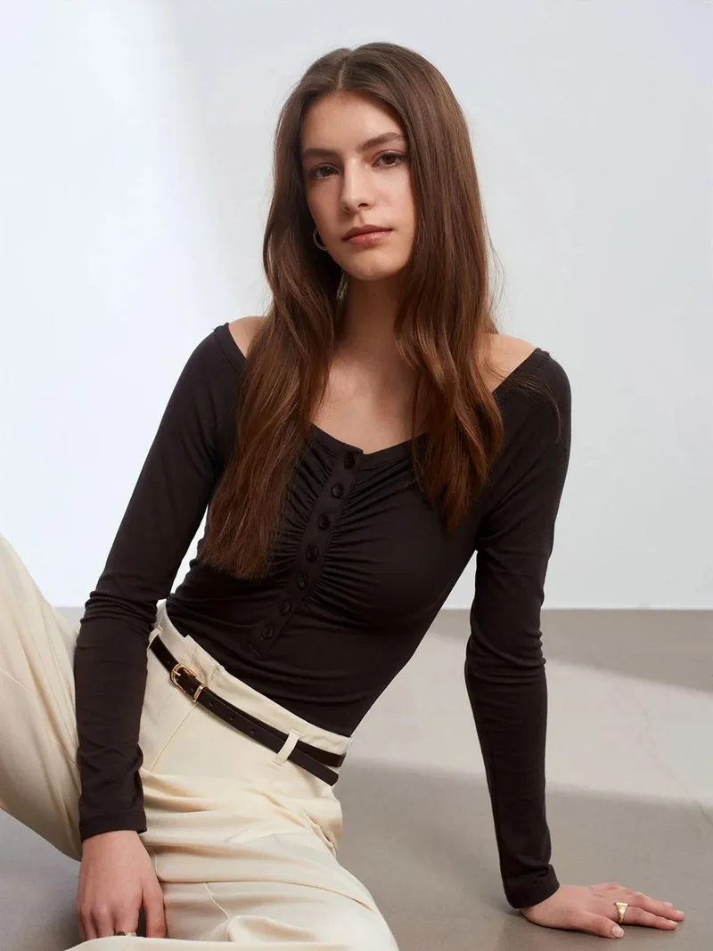 ديلفين DILVIN Slim-fit Boat Neck Bodysuit Blouse