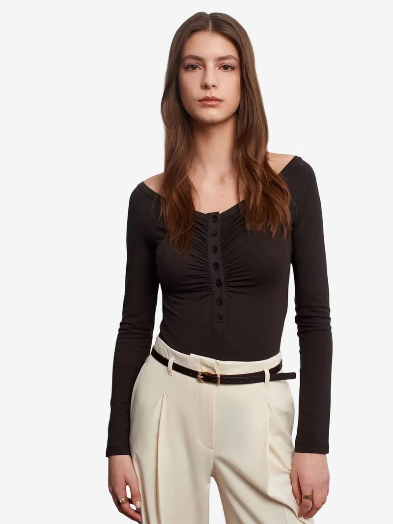 ديلفين DILVIN Slim-fit Boat Neck Bodysuit Blouse