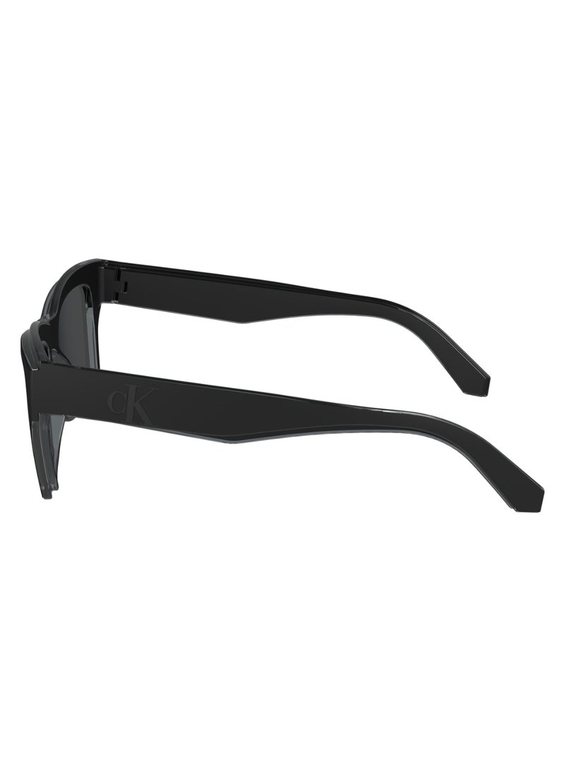 Calvin Klein Jeans نظارات شمسية كاملة الإطار بيولوجية حقن G820 من كالفن كلاين جينز CKJ24609S 5318 (001) سوداء - Image 4