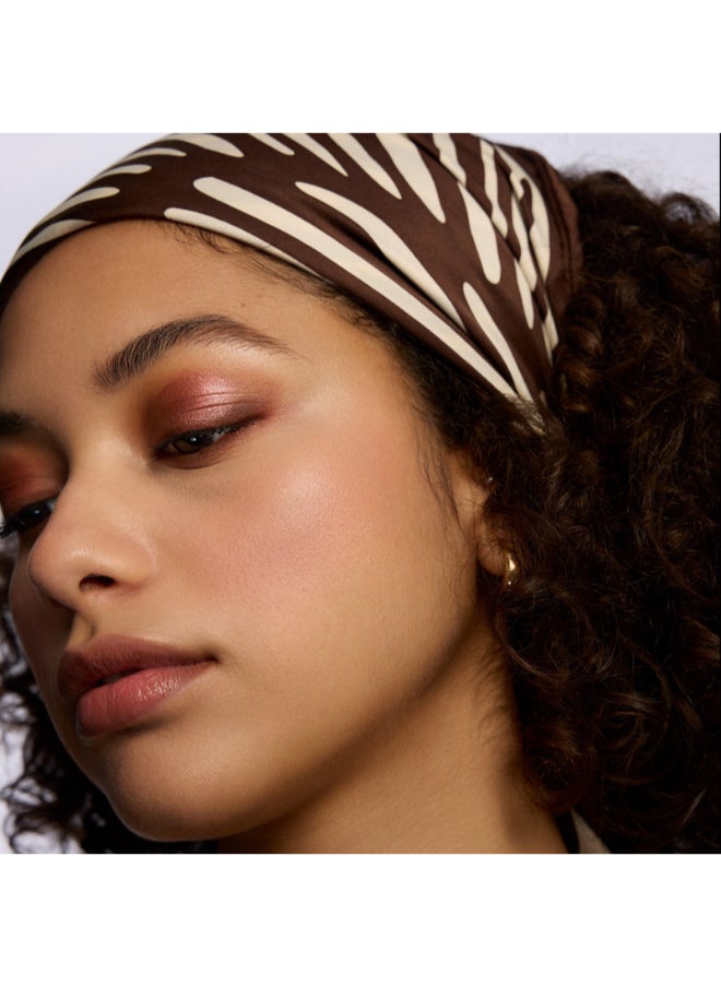 Catrice Cozy Glow Eye And Cheek Palette  - Image 2