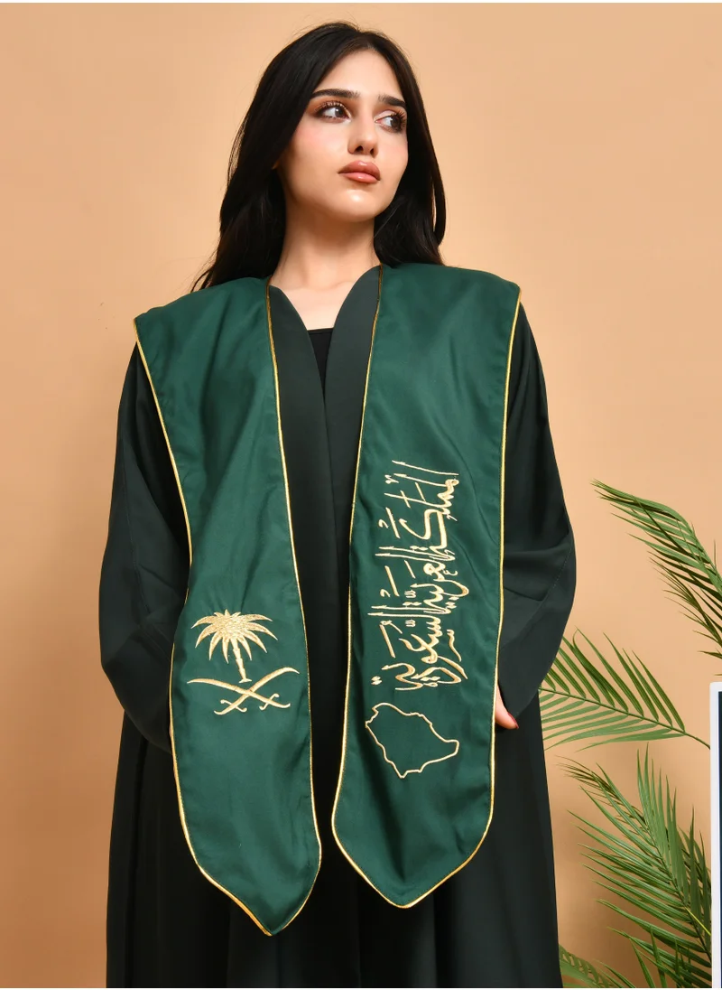 HAWRAA ABAYA A scarf embroidered with the Saudi emblem and the map in bright gold with two yarns on the edges