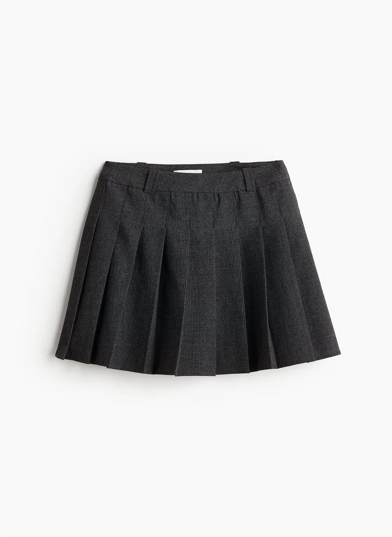 H&M Pleated Mini Skirt