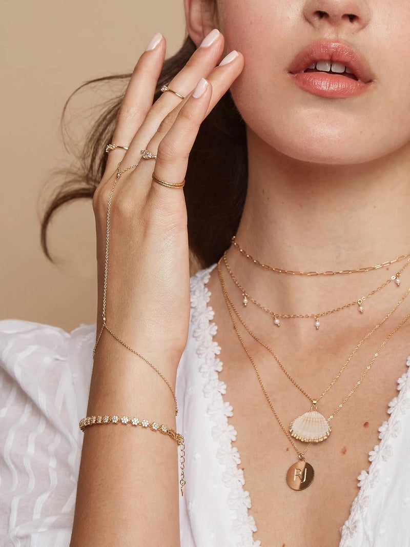 CANEVINKA 18K Gold Plated Natural Scallop Pendant Necklace Dainty Personalized Handmade Layered Charm Summer Beach Necklace Seashell Pendant Thin Cable Chain Necklace for Women - Image 3