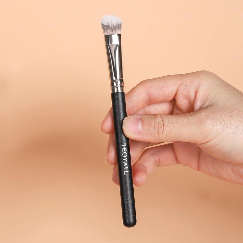 TEOYALL Under-Eye Concealer Brush, Small Flat Angled Synthetic Bristles Flawless Coverage Multitask Brush with Liquid Cream Powder - Image 5