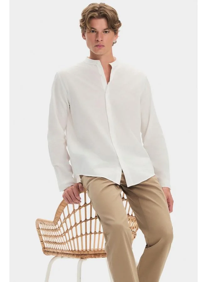 JUNE June Exclusive Men Long Sleeve Judge Neck  Shirt Ecru