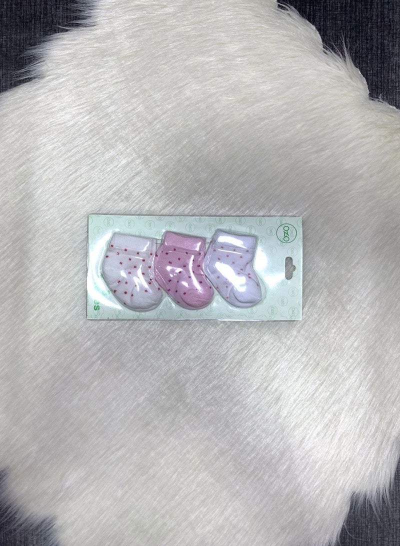 Set of 3 Newborn cotton Socks in Different Colors - Image 1