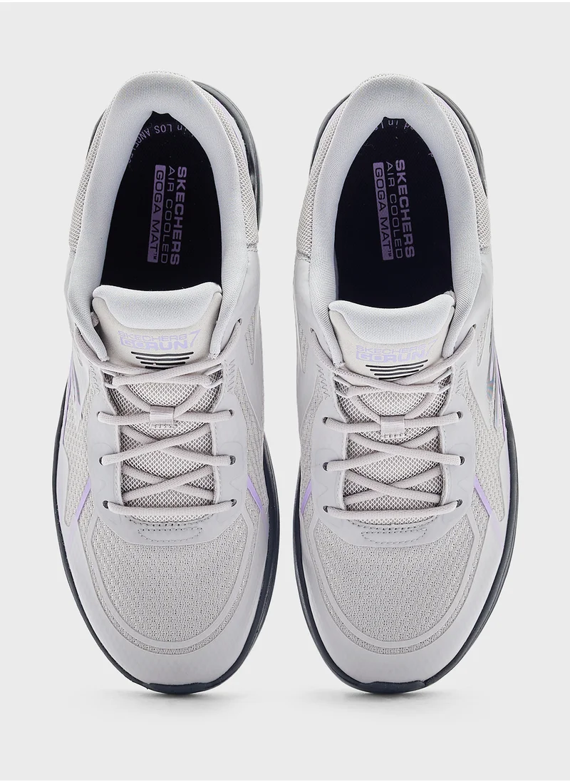 SKECHERS Go Run 7.0