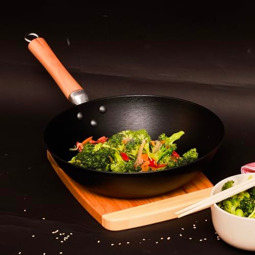 Joyce Chen 23-0003, Lightweight Cast Iron Stir Fry, 11.5-Inch - Image 2